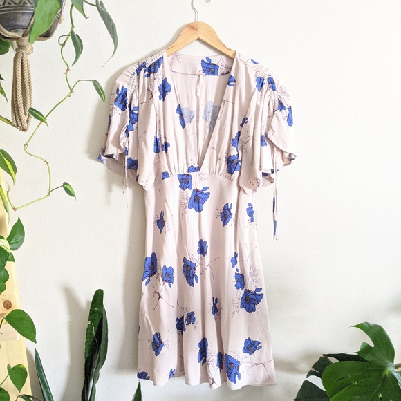 Free People Dresses & Skirts - Free People | Melanie | Draped Floral Mini Dress Low Cut